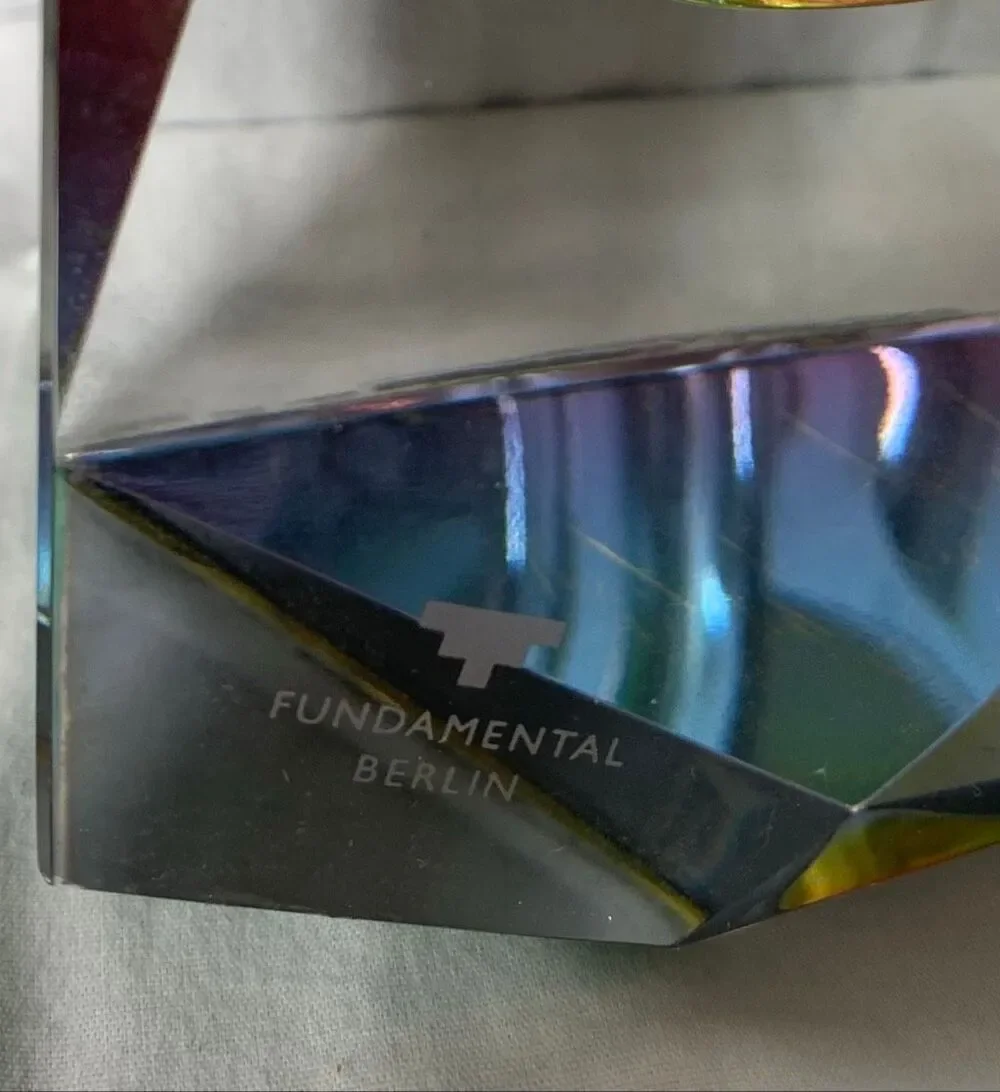 Fundamental Berlin Regenbogen Hand-Cut Lead Crystal Rainbow Prism Art Glass VASE